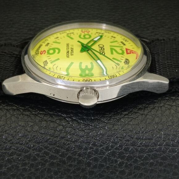 Vintage 1991 Oris Manual Mens Silver Watch W/Nato Strap & Yellow accents - Picture 5 of 9